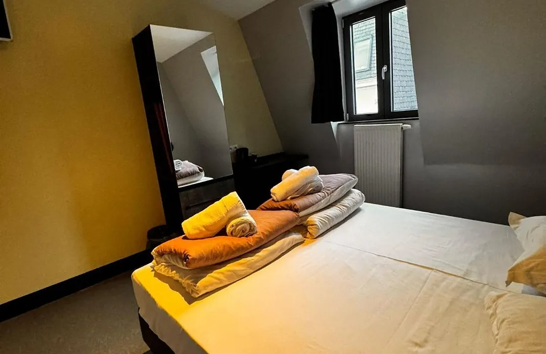 Brxxl 5 City Centre Hostel-1