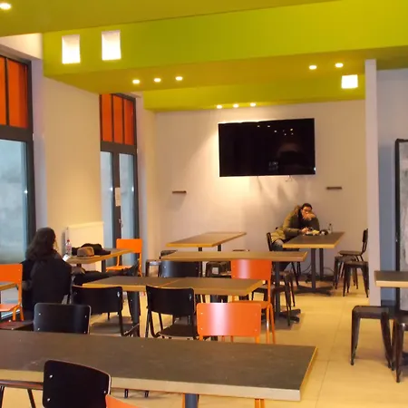 Brxxl 5 City Centre Hostel-3