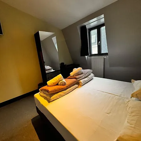 Brxxl 5 City Centre Hostel-3